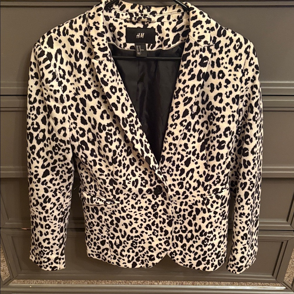 H&M Women's Animal Print Blazer - Black and Cream